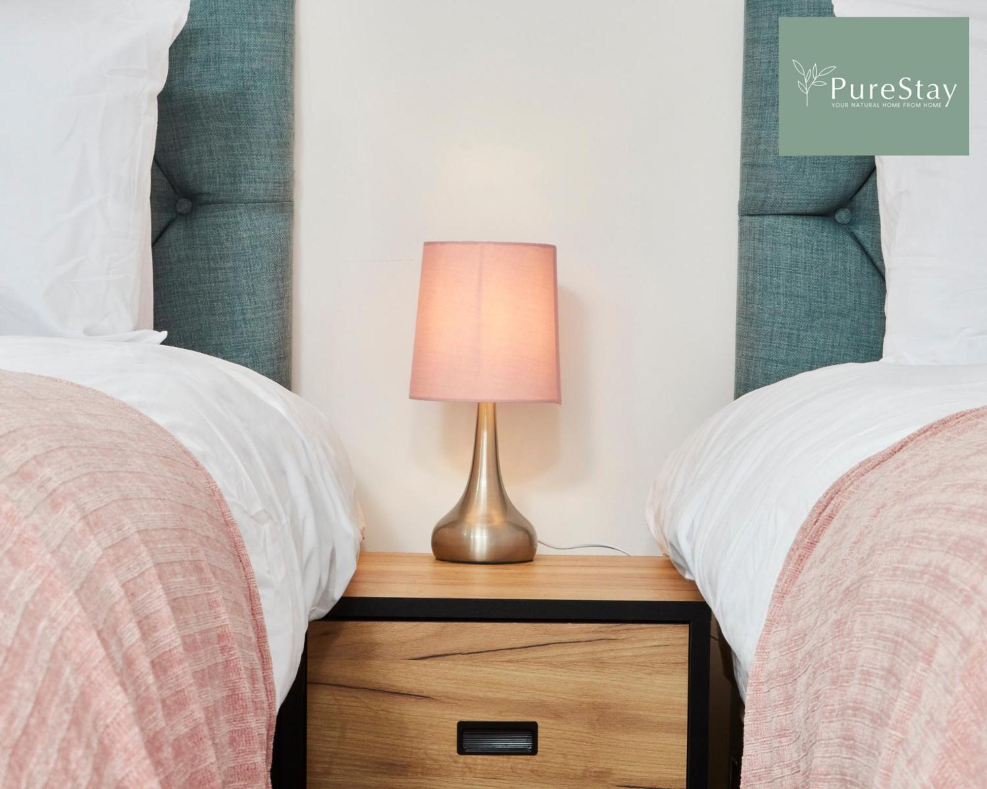 Stunning 5 Bed Manchester House With Parking By Purestay Short Lets & Serviced Accommodation Luaran gambar