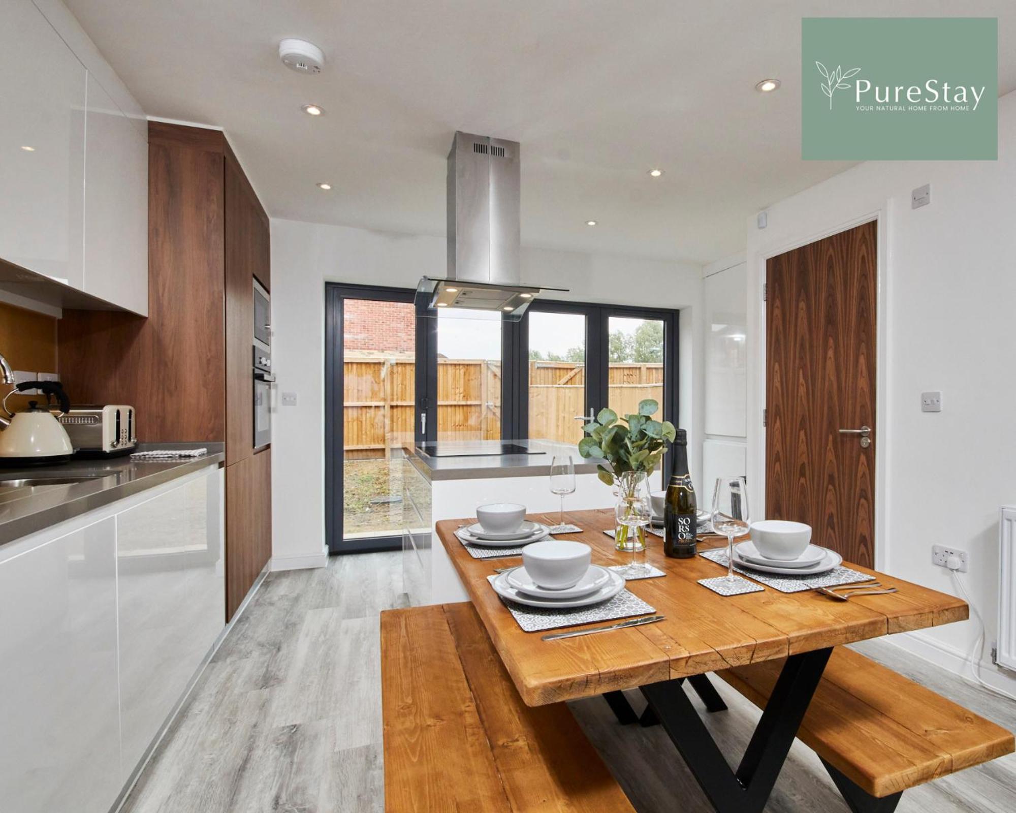 Stunning 5 Bed Manchester House With Parking By Purestay Short Lets & Serviced Accommodation Luaran gambar