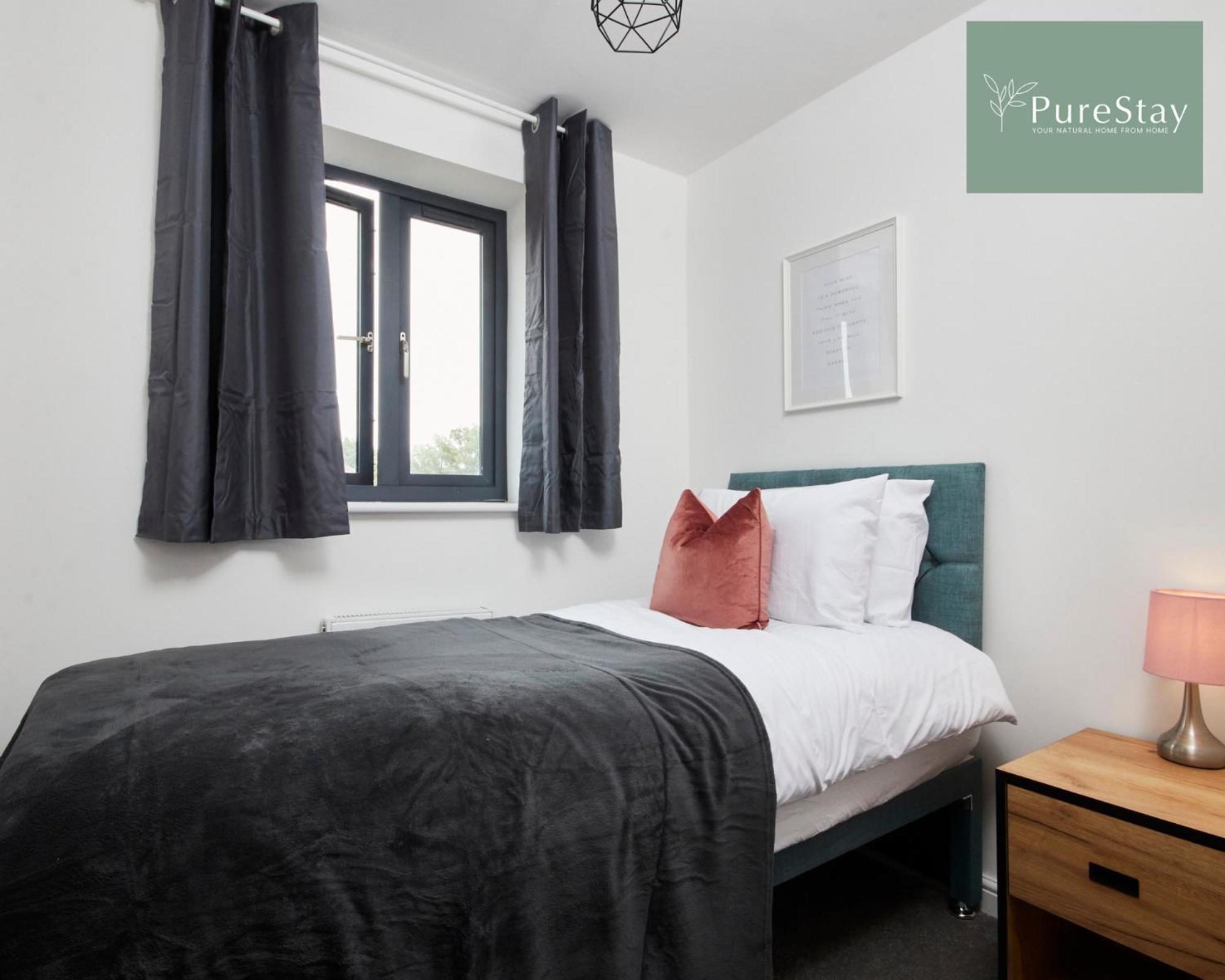 Stunning 5 Bed Manchester House With Parking By Purestay Short Lets & Serviced Accommodation Luaran gambar