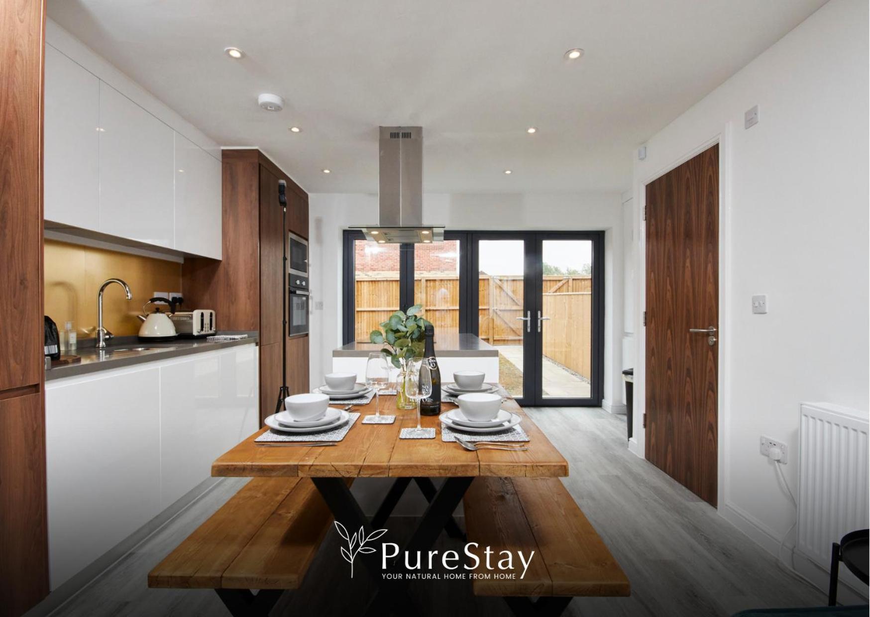 Stunning 5 Bed Manchester House With Parking By Purestay Short Lets & Serviced Accommodation Luaran gambar