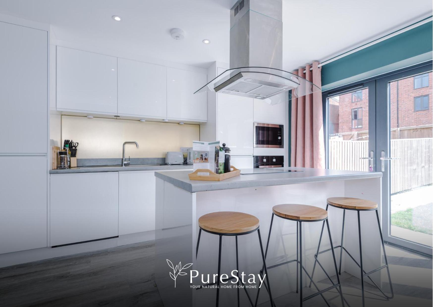 Stunning 5 Bed Manchester House With Parking By Purestay Short Lets & Serviced Accommodation Luaran gambar